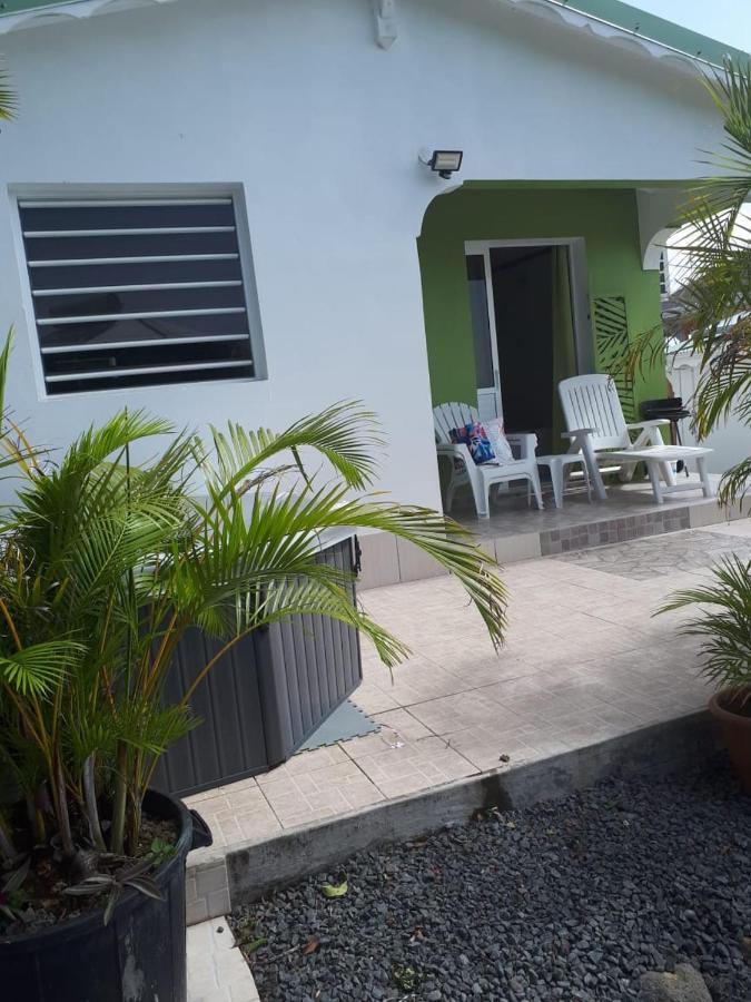 Bikamado Aparthotel Deshaies Exterior foto